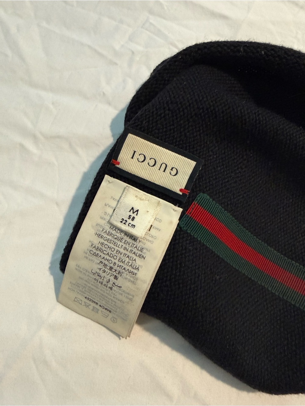 Gucci Black Men's Knit Beanie with Green-Red Stripe - Picture 5 of 8